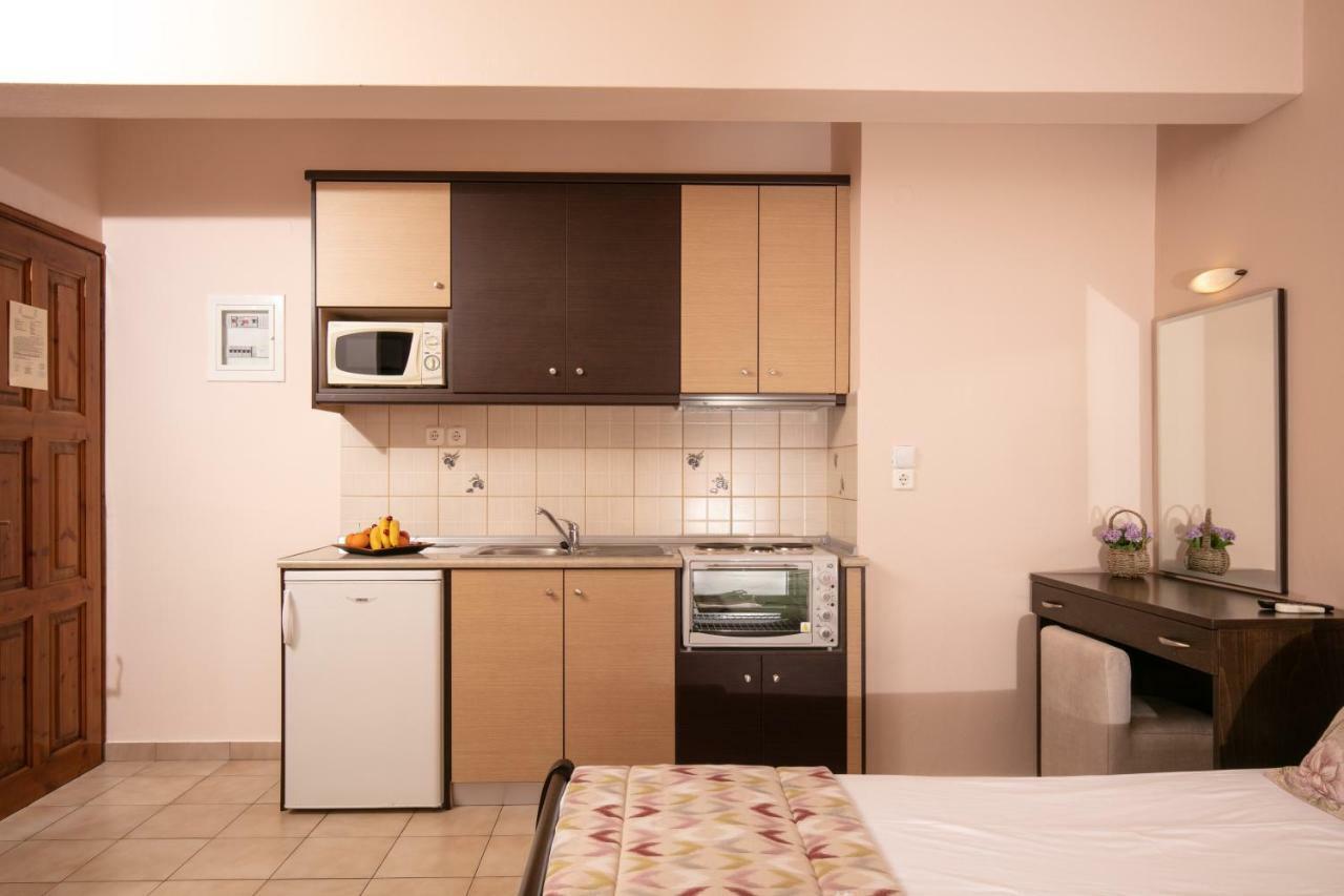 סקאלה פוטאמיאס Dryades Apartments & Studios מראה חיצוני תמונה